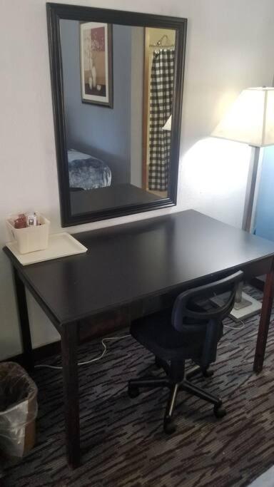 Osu Hotel 2 Queen Beds Hotel Room 132 สติลวอเตอร์ ภายนอก รูปภาพ